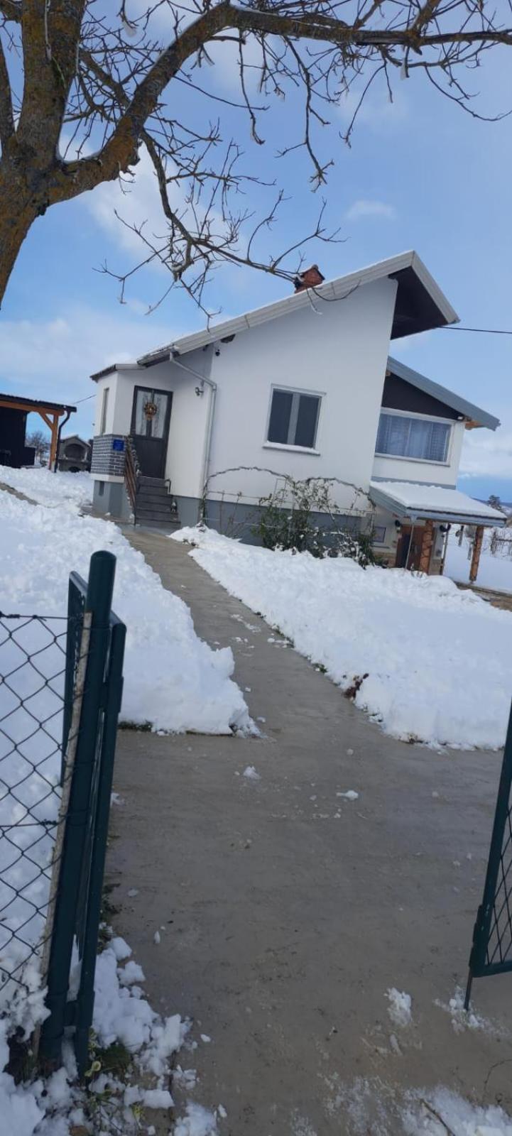 فيلا Kuca Za Odmor Belina Otočac المظهر الخارجي الصورة